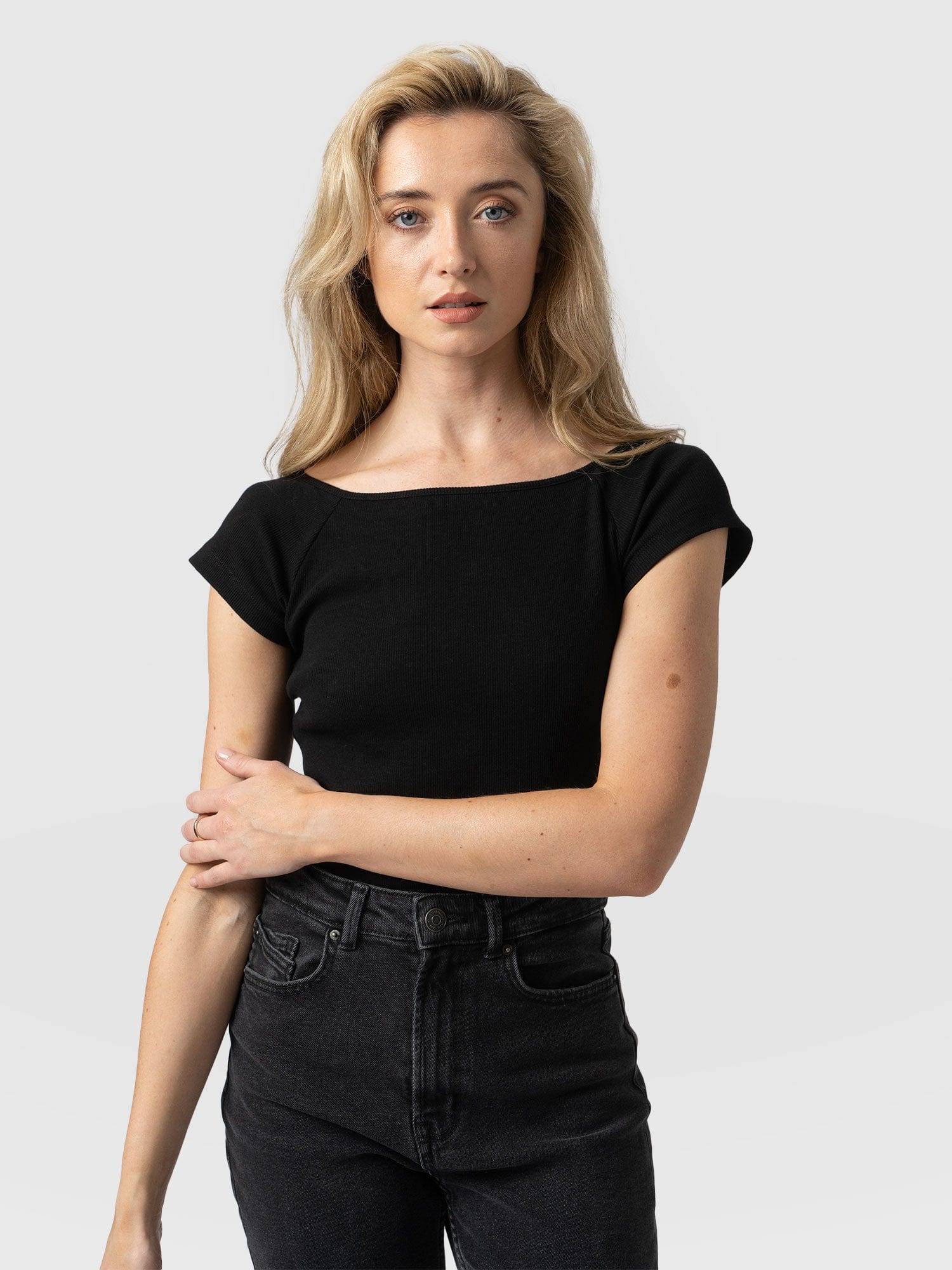 Riviera Tee Black - Women's T-shirts | Saint + Sofia® UK